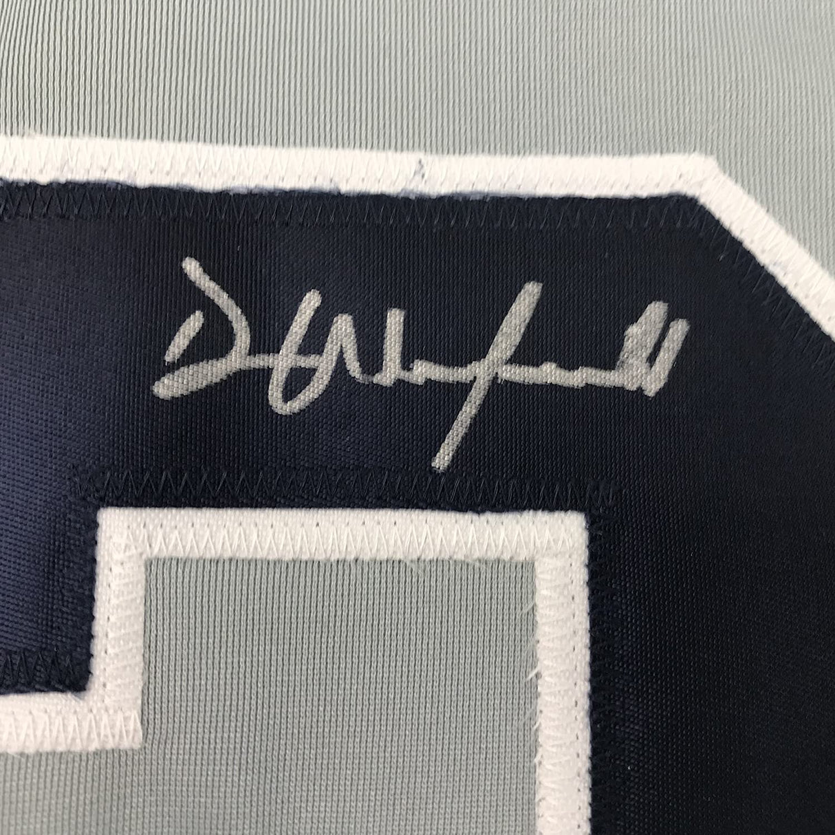 Camiseta de béisbol gris de Nueva York autografiada/firmada por Dave Winfield (JSA COA)