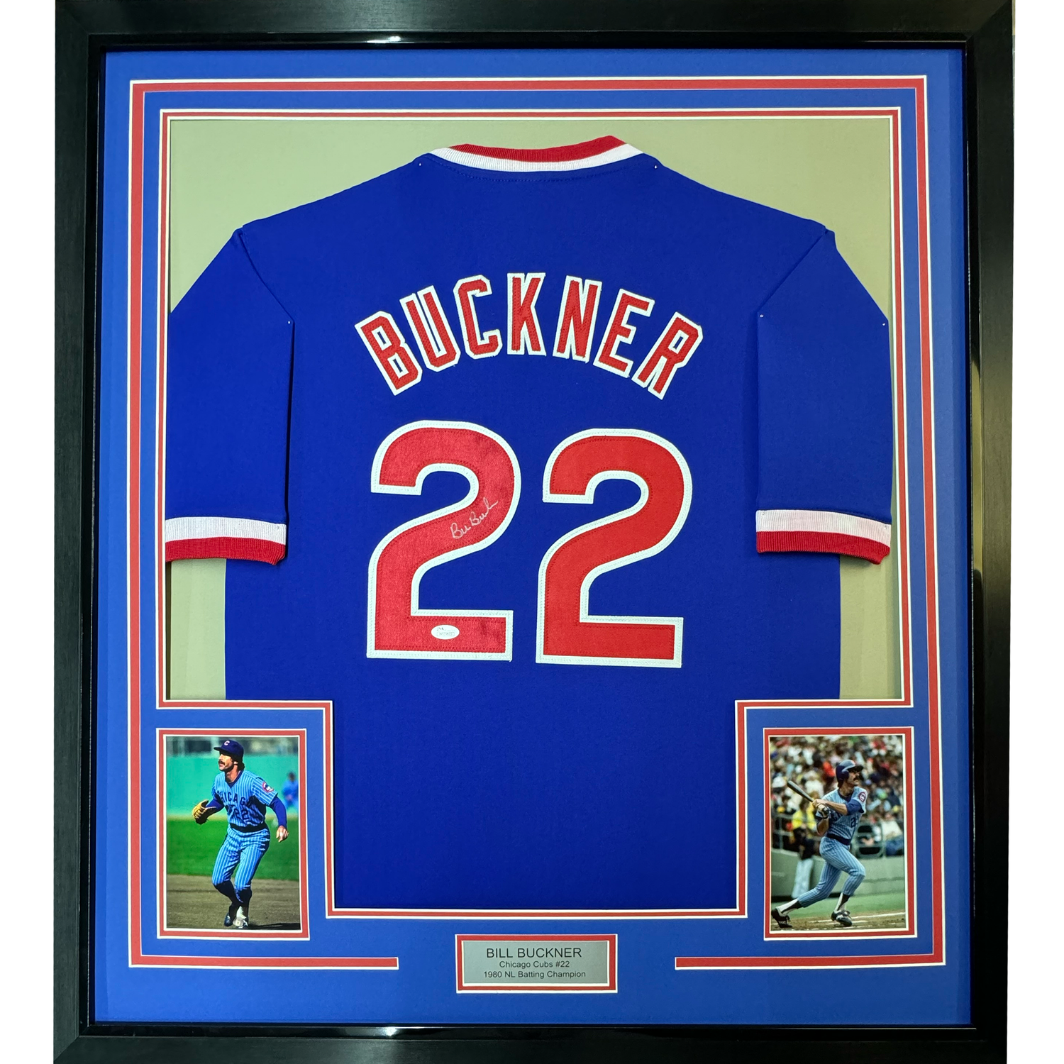 Camiseta de béisbol azul de Chicago de 35 x 39, enmarcada, autografiada y firmada por Bill Buckner (JSA COA)