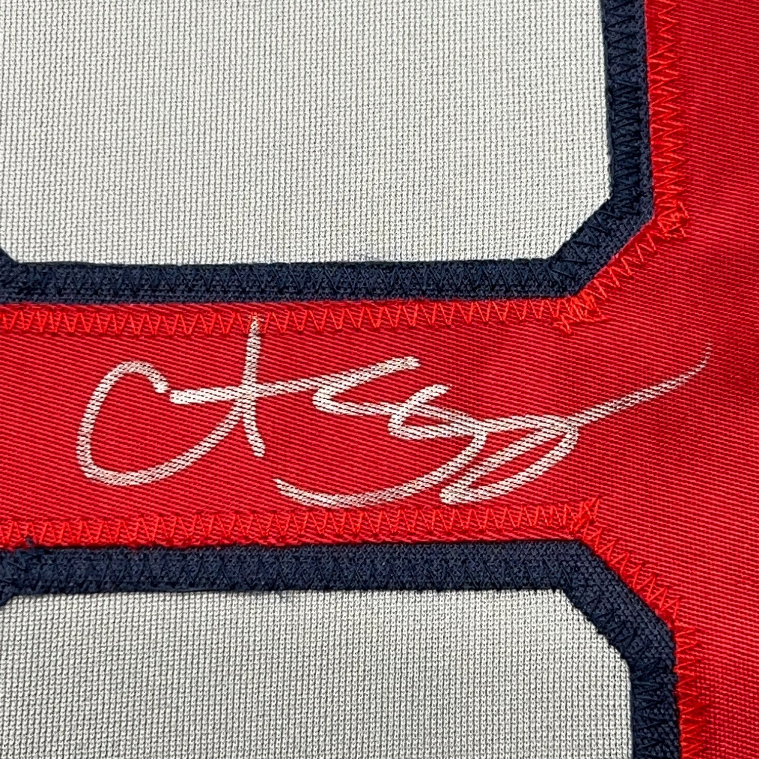 Camiseta de béisbol enmarcada, autografiada y firmada por Curt Schilling, 35 x 39, color gris Boston, JSA COA