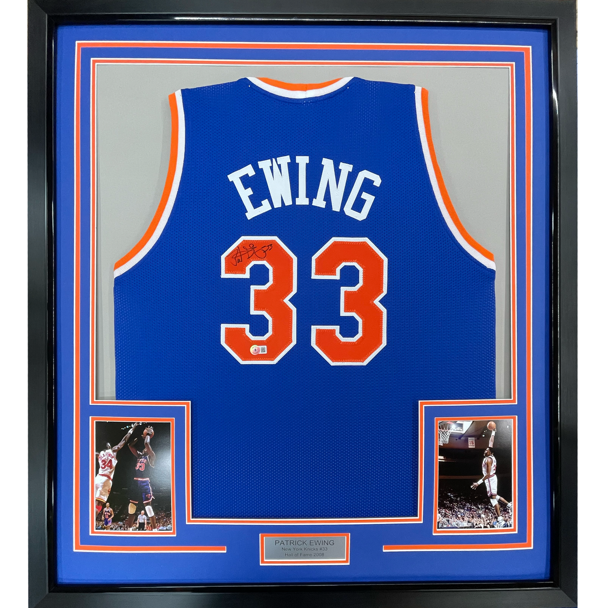 Camiseta de baloncesto azul de Nueva York de 35 x 39, enmarcada, autografiada y firmada por Patrick Ewing, Beckett BAS COA