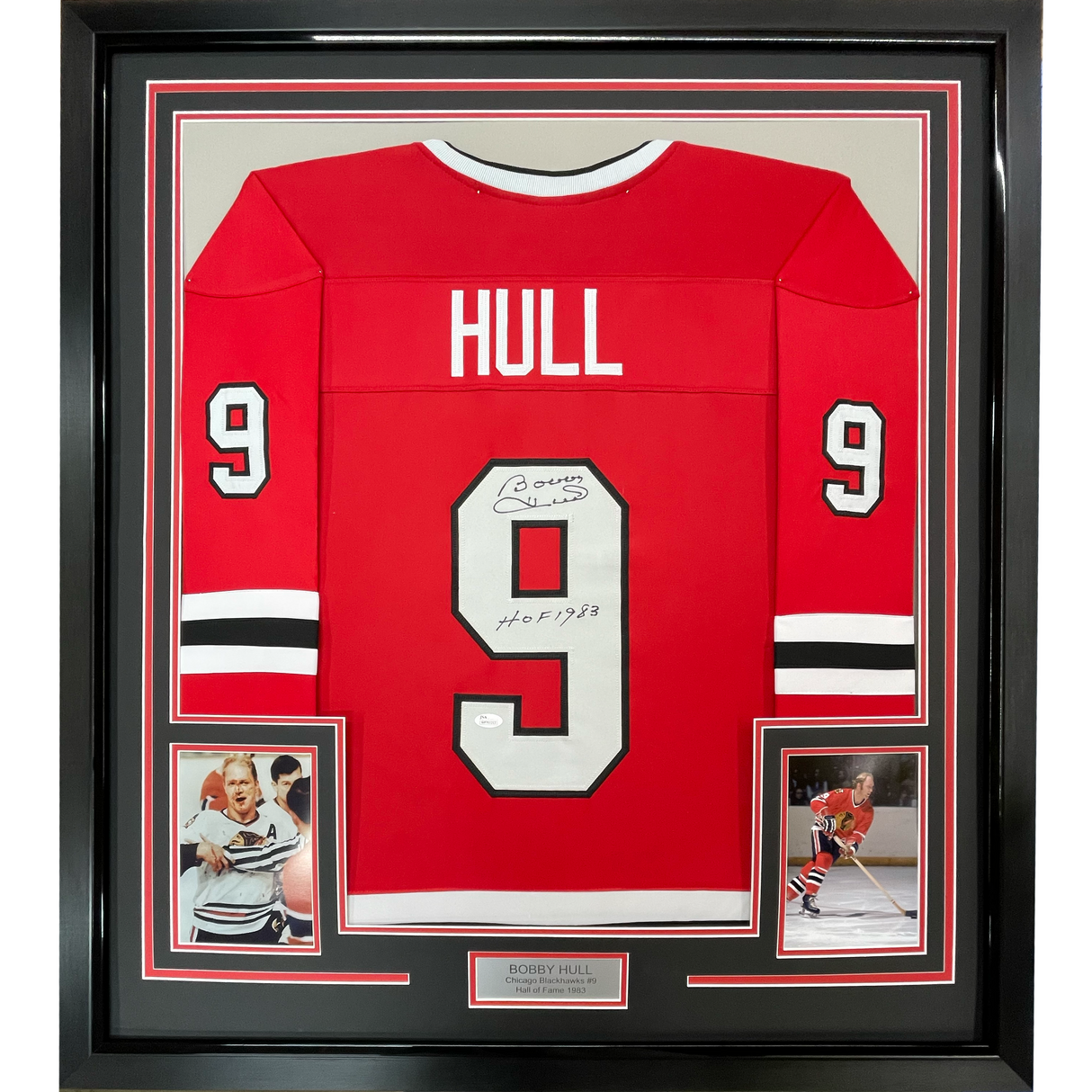 Camiseta de hockey roja de Chicago, enmarcada, autografiada y firmada por Bobby Hull, HOF 1983, 35 x 39, JSA COA