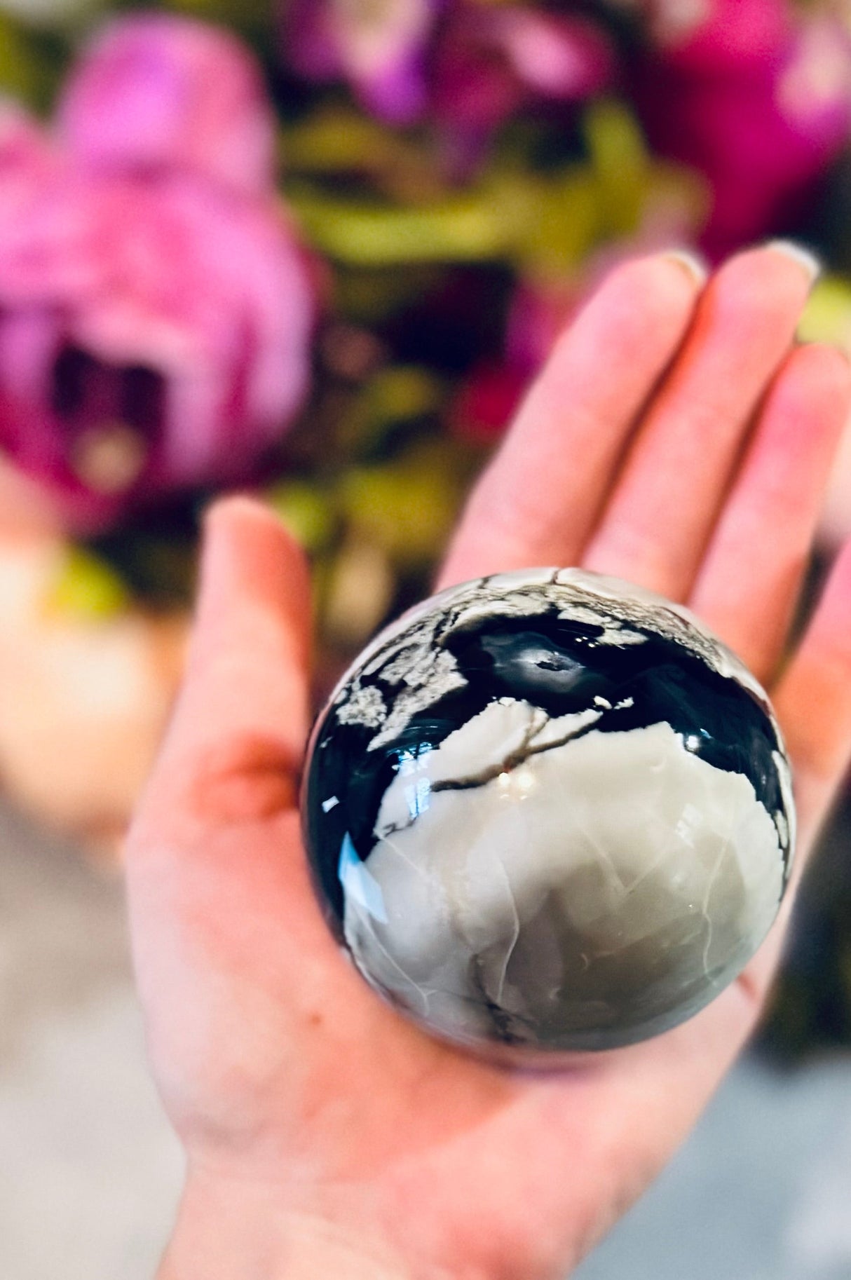 Volcano Agate Crystal Spheres, UV Fluorescent Crystal Balls