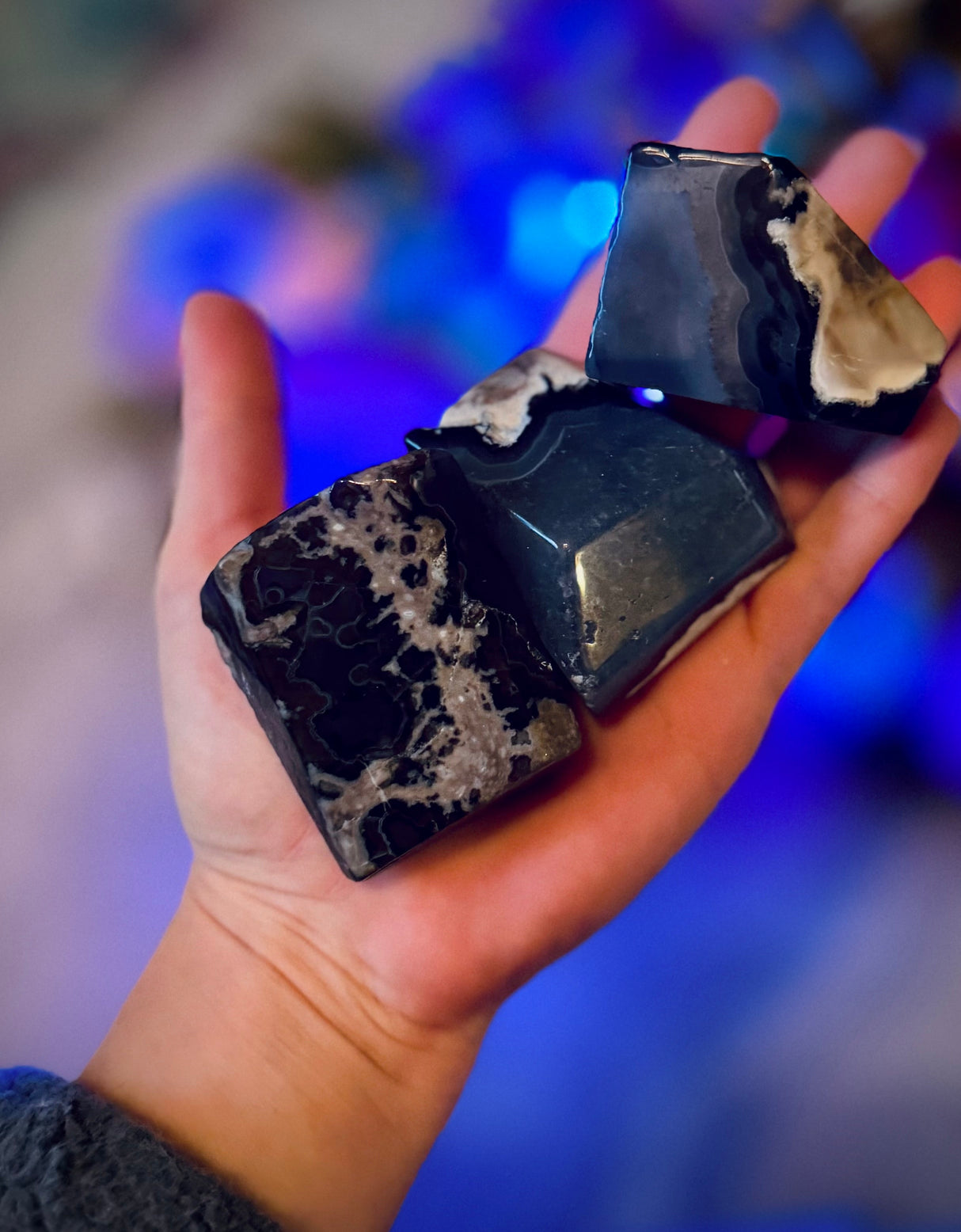 Volcano Agate Tumbled Freecubes, UV Green Fluorescent Minerals