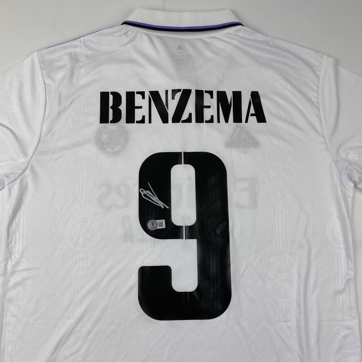 Autographed/Signed Karim Benzema Real Madrid 2022-23 White Soccer Jersey Beckett BAS COA