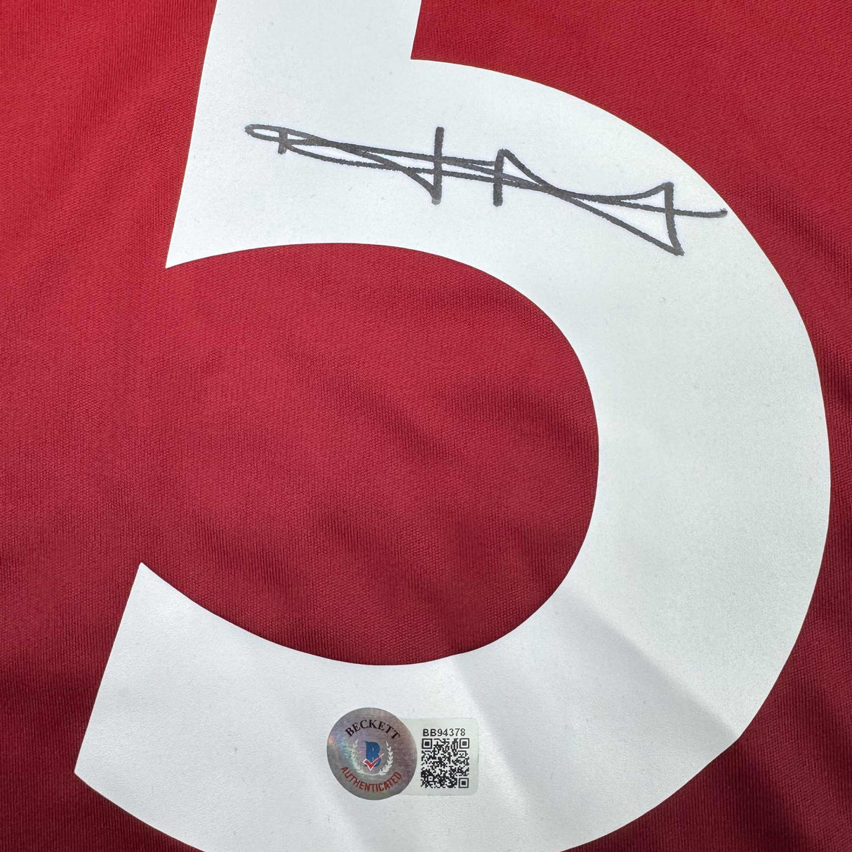 Camiseta de fútbol roja del Manchester United autografiada/firmada por Harry Maguire Beckett BAS COA