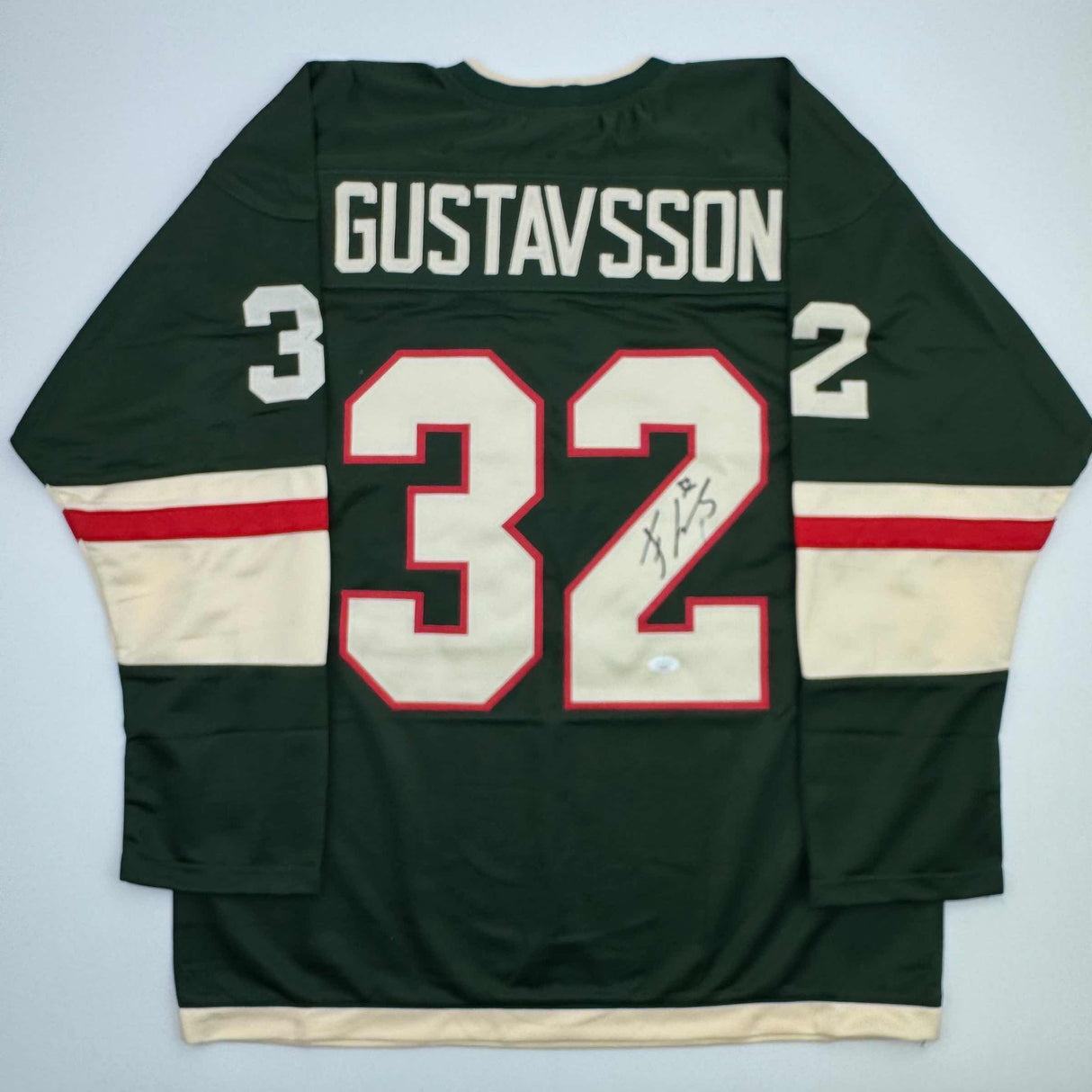 Camiseta de hockey verde de Minnesota de Filip Gustavsson autografiada/firmada JSA COA