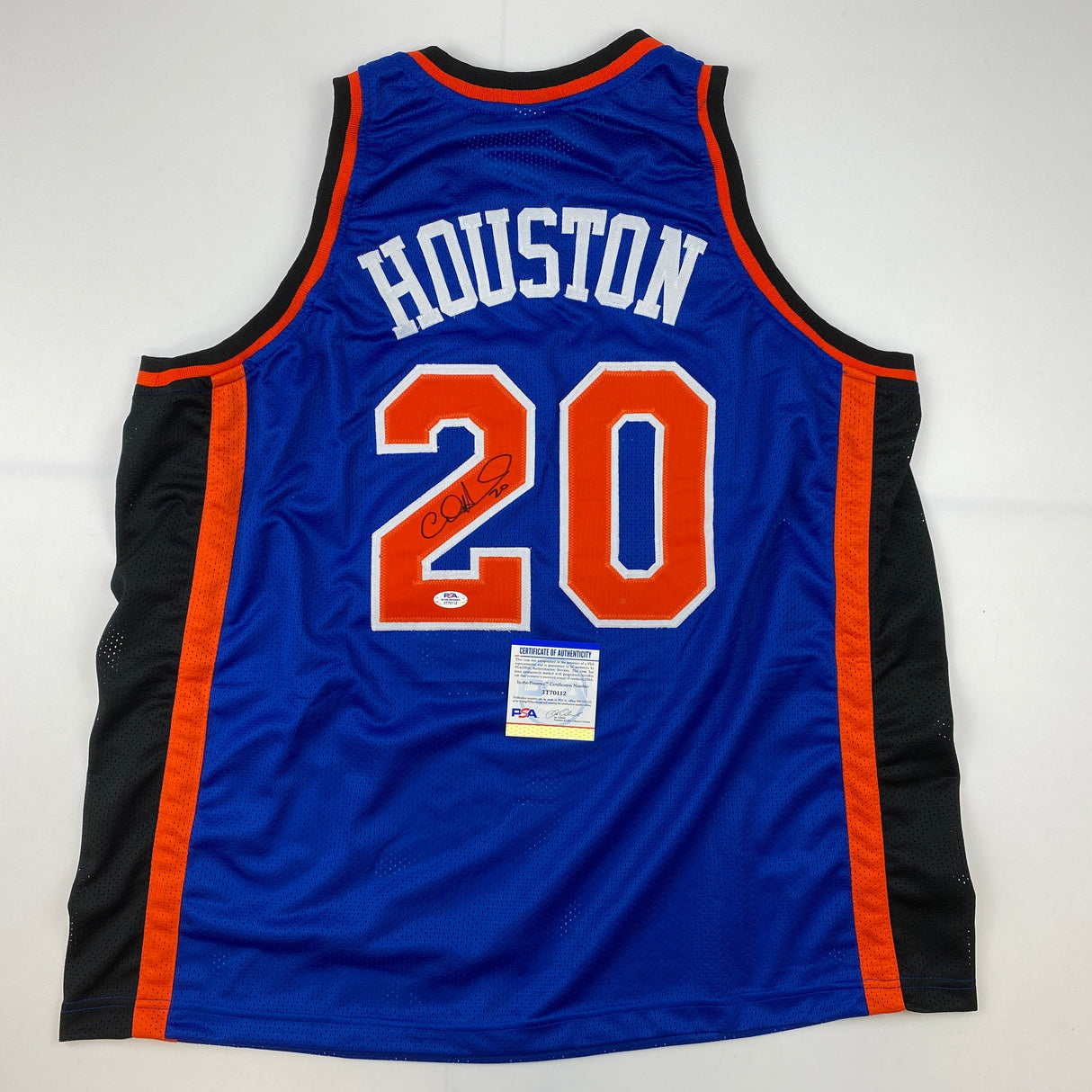 Camiseta de baloncesto azul de Nueva York autografiada/firmada de Allan Houston. PSA/Certificado de ADN.