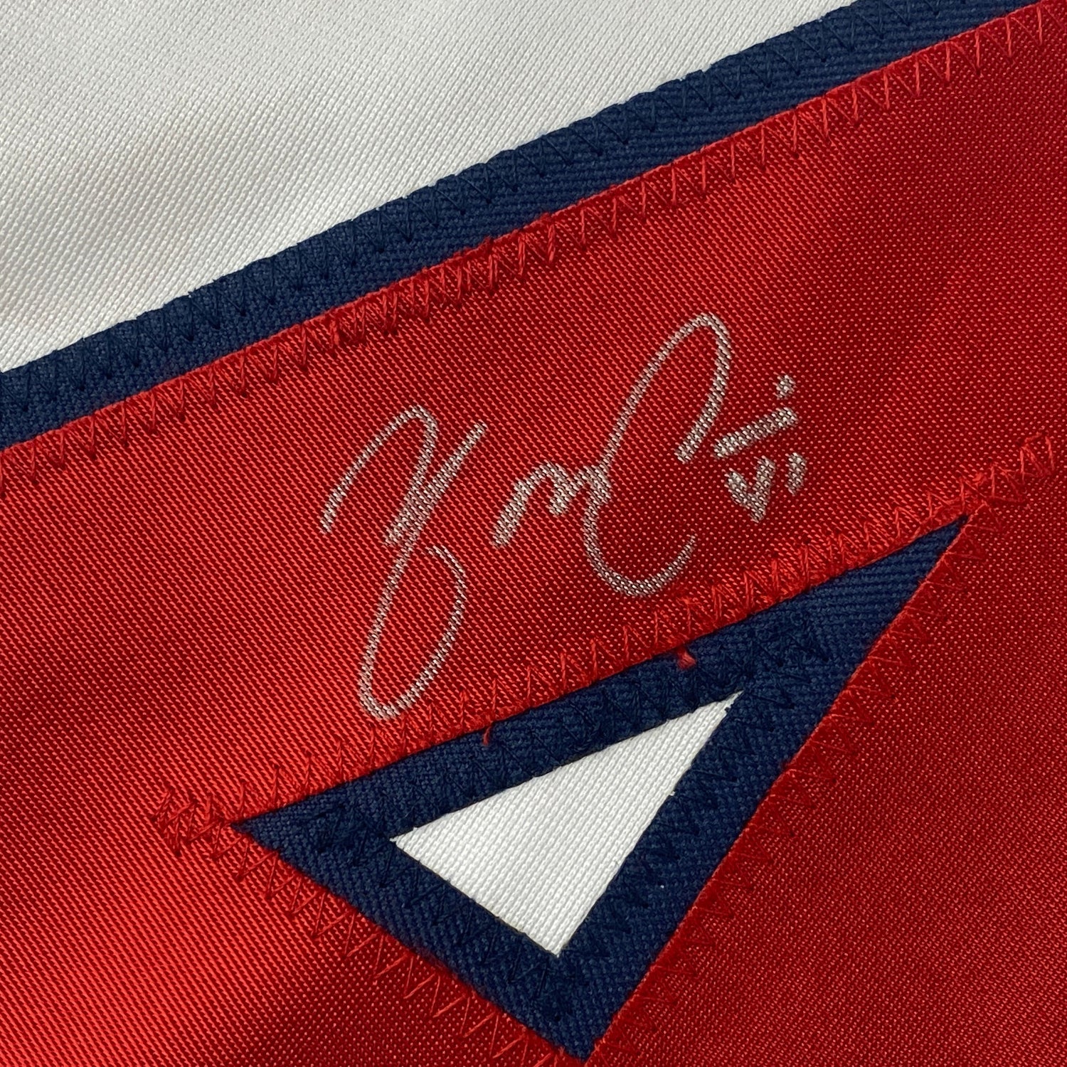 Camiseta de béisbol blanca de St. Louis de Yadier Molina autografiada y firmada por Beckett BAS COA