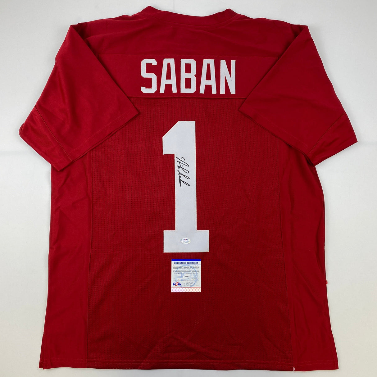 Camiseta de fútbol americano universitario Alabama Red autografiada/firmada por Nick Saban. PSA/CÓDIGO DE ADN