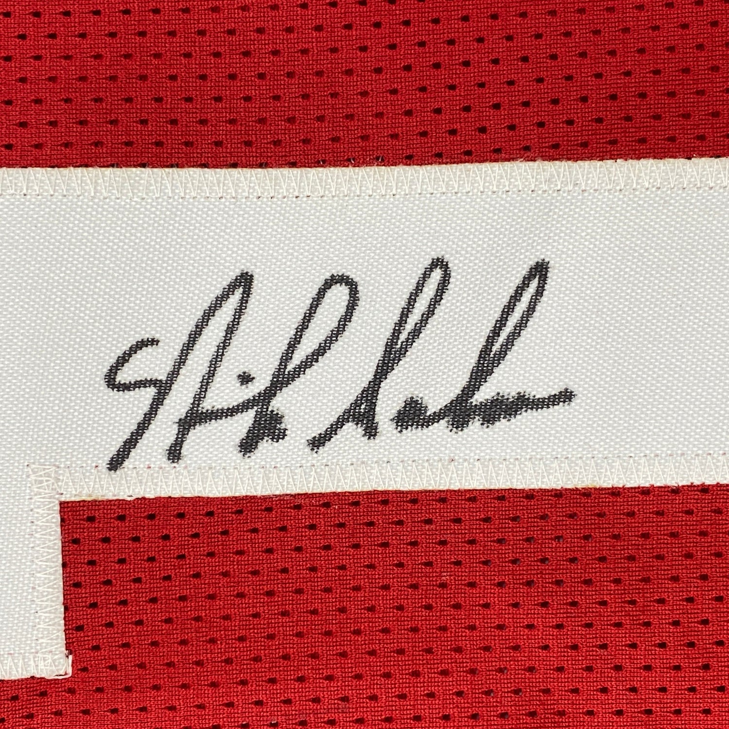 Camiseta de fútbol americano universitario Alabama Red autografiada/firmada por Nick Saban. PSA/CÓDIGO DE ADN