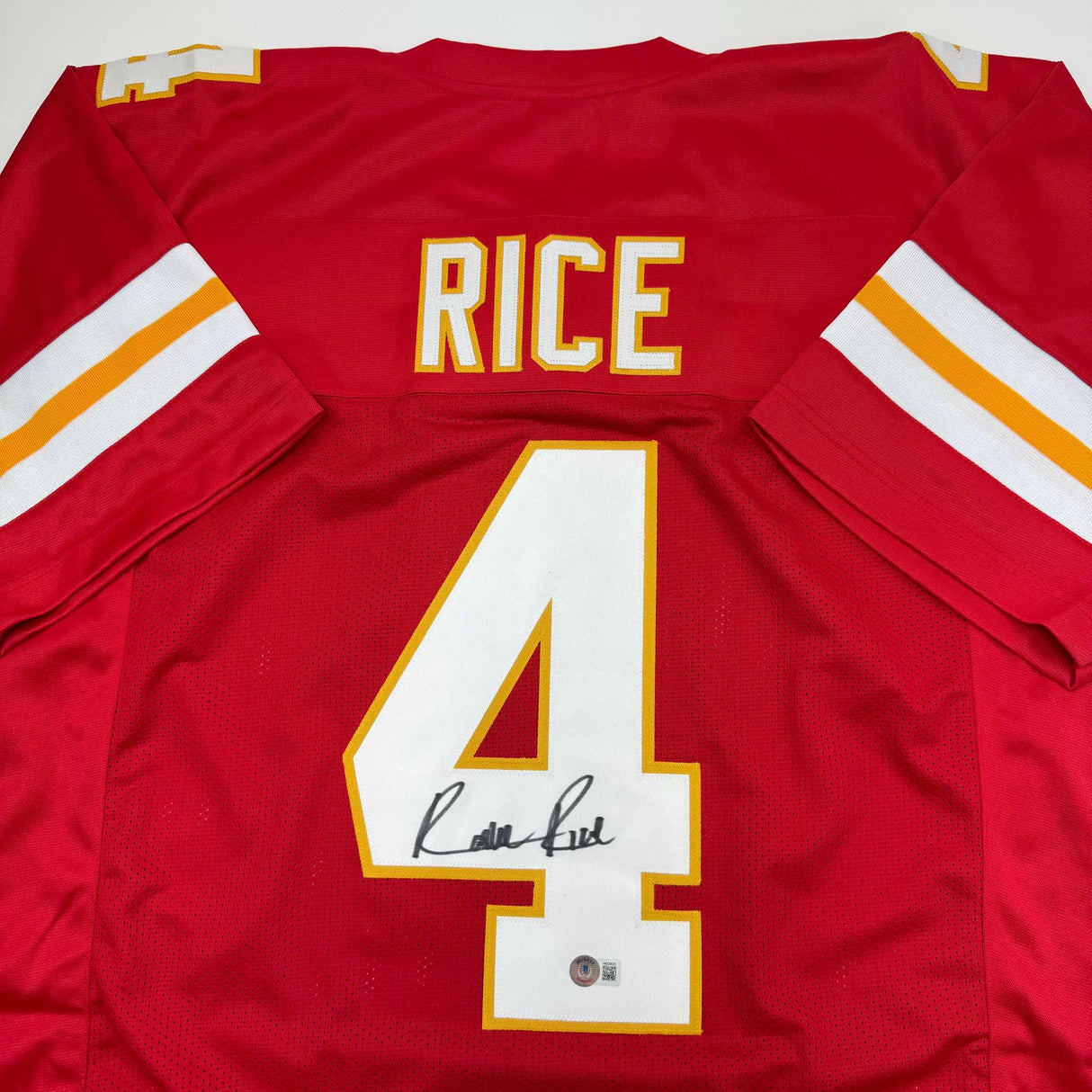 Camiseta de fútbol americano roja de Kansas City autografiada/firmada por Rashee Rice Beckett BAS COA