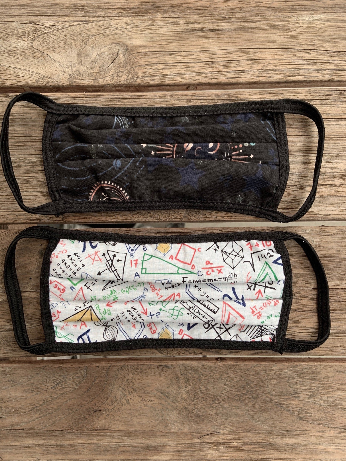 Mascarilla de algodón reversible Celestial/Matemática