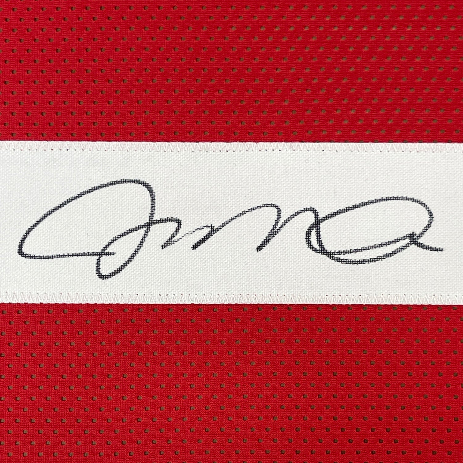 Camiseta de fútbol americano enmarcada, autografiada y firmada por Joe Montana, 35 x 39, color rojo de San Francisco, JSA COA