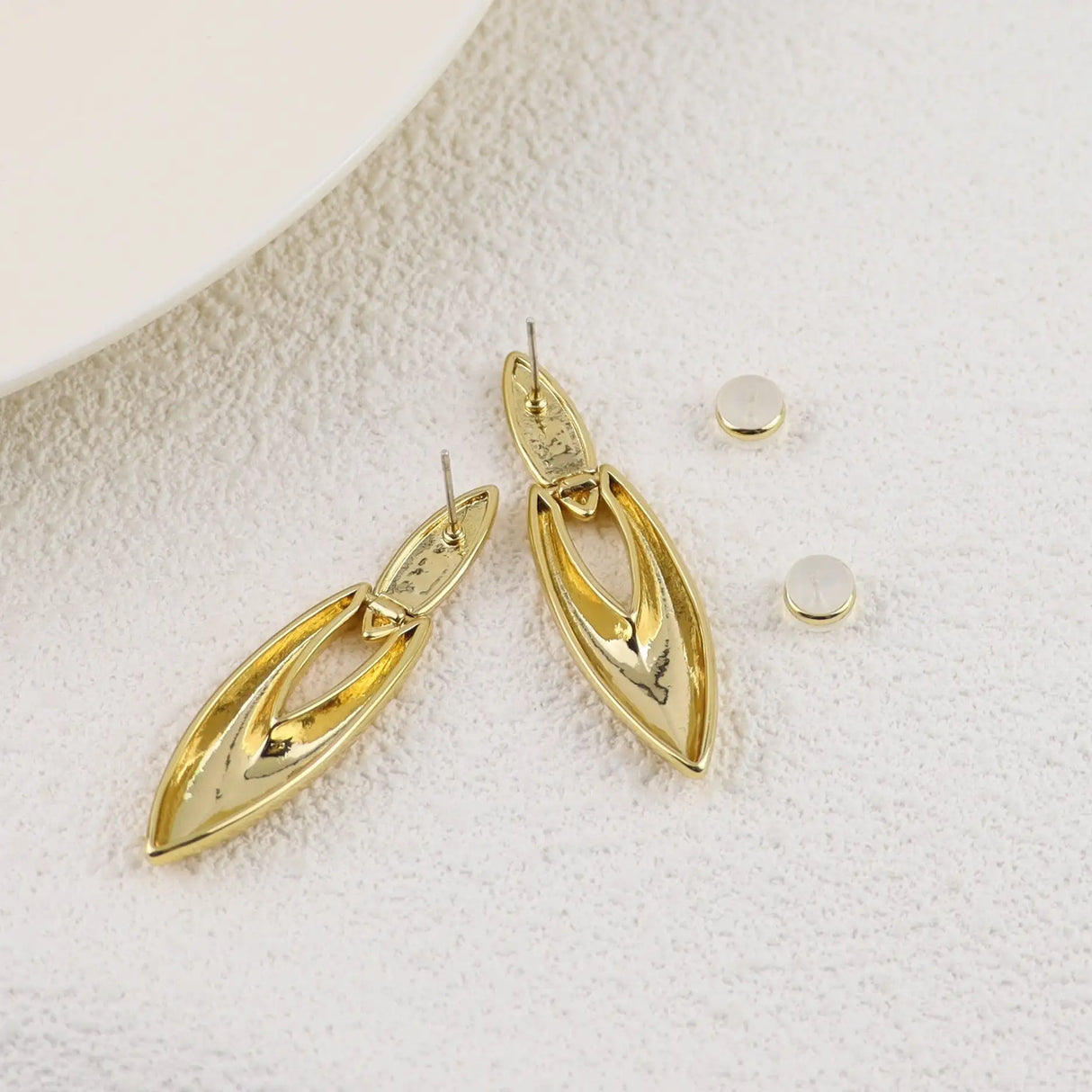 Retro Hong Kong Style Temperament Earrings Cold Style Simple Earrings - Lootquake
