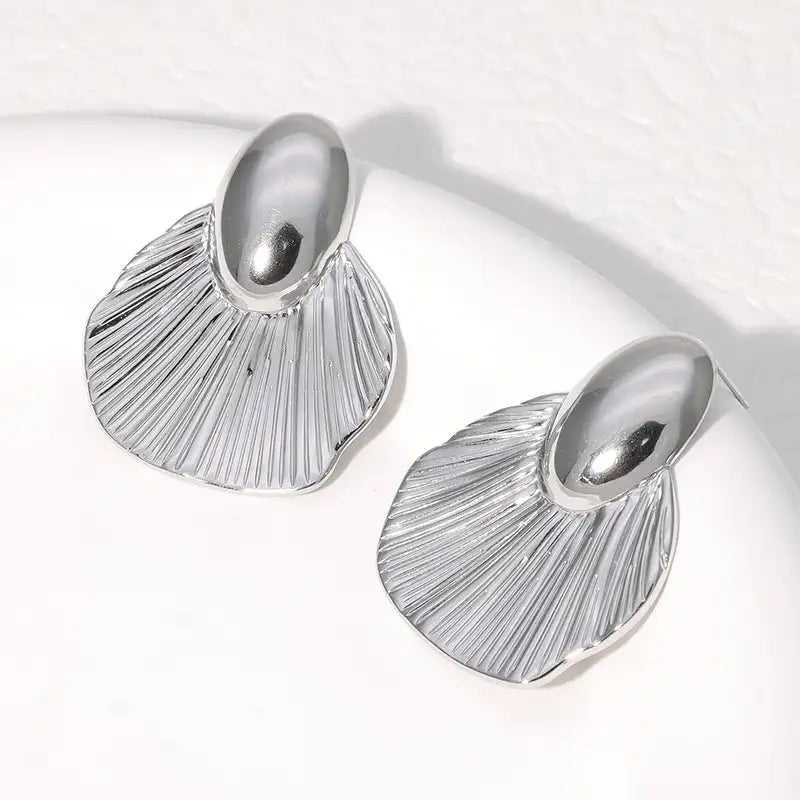 Simple Temperament Stainless Steel Studs 18K Gold Plating Does Not Fade - Lootquake