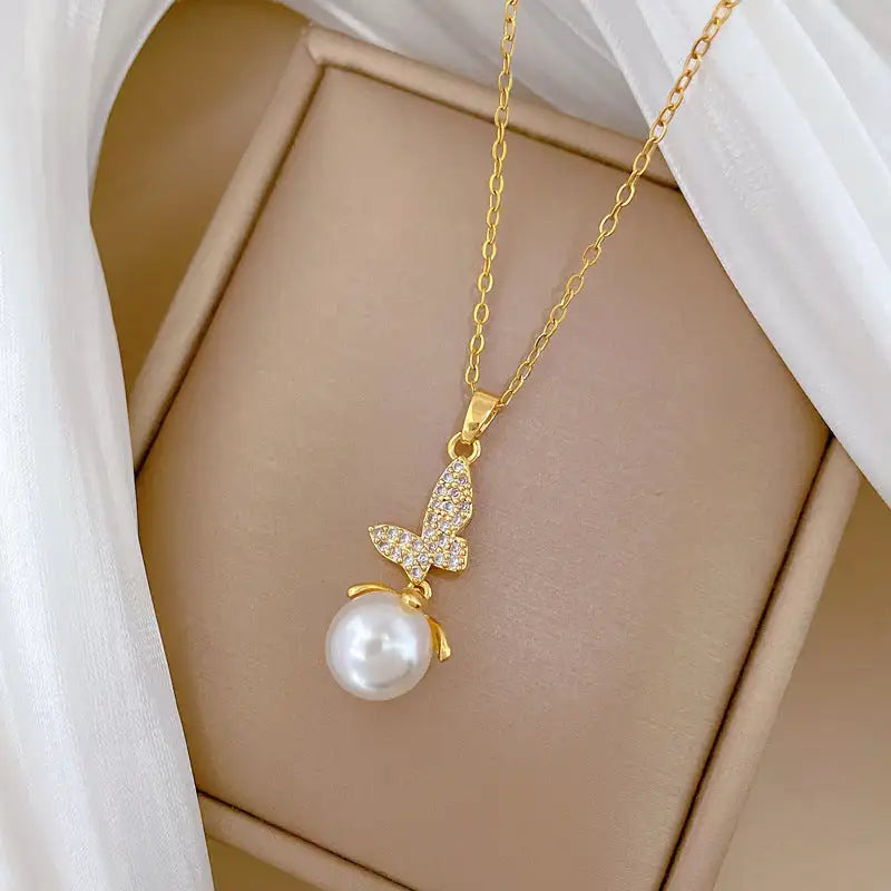 Fairy Pearl Butterfly Full Diamond Light Luxury Temperament Gorgeous Full Diamond Necklace - Lootquake
