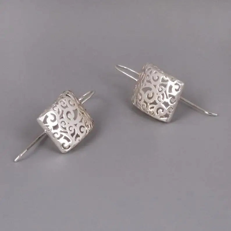 European And American Simple Hollow Design Ear Rings Alloy - Lootquake