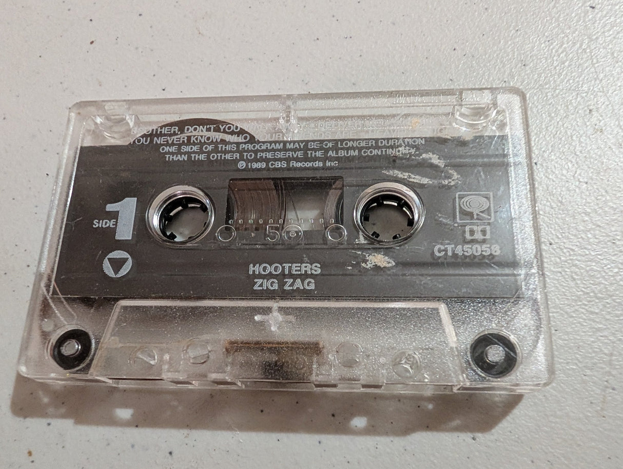 Cinta de casete Zig Zag de Hooters, noviembre de 1989, CBS Columbia CT 45058 (solo casete)