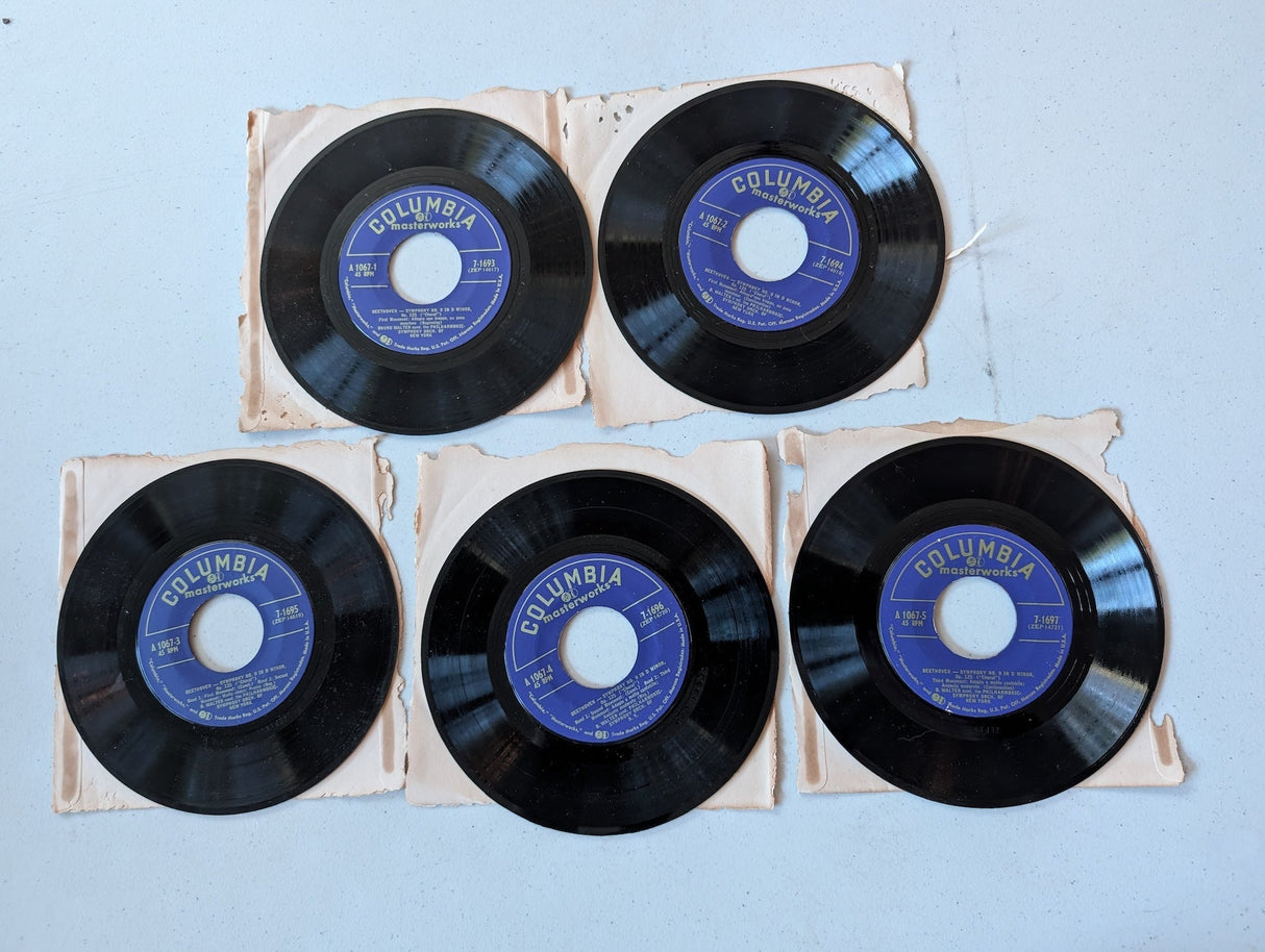 Sinfonía n.º 7 en re mayor, opus. 92 de Beethoven, interpretada por la Orquesta Sinfónica Filarmónica de Nueva York dirigida por Bruno Walter Vinilo de 45 RPM