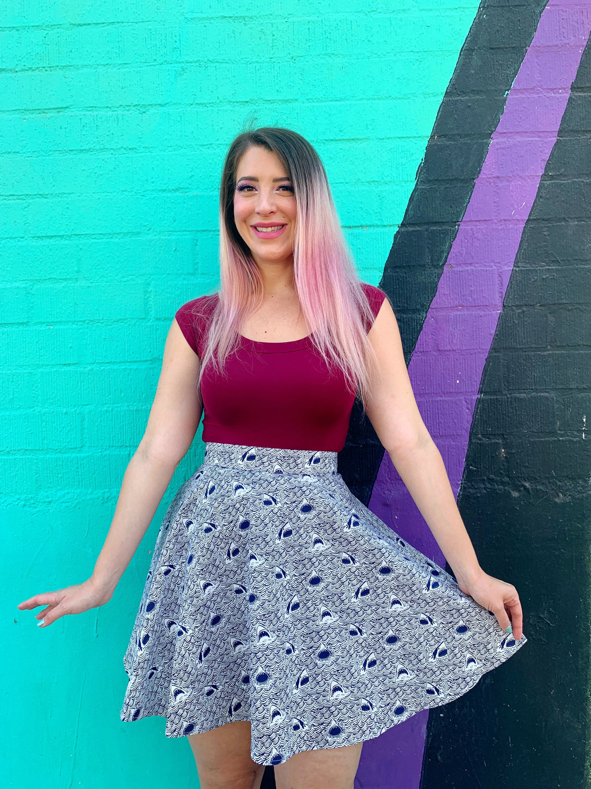 Top retro de cuello barco en color burdeos