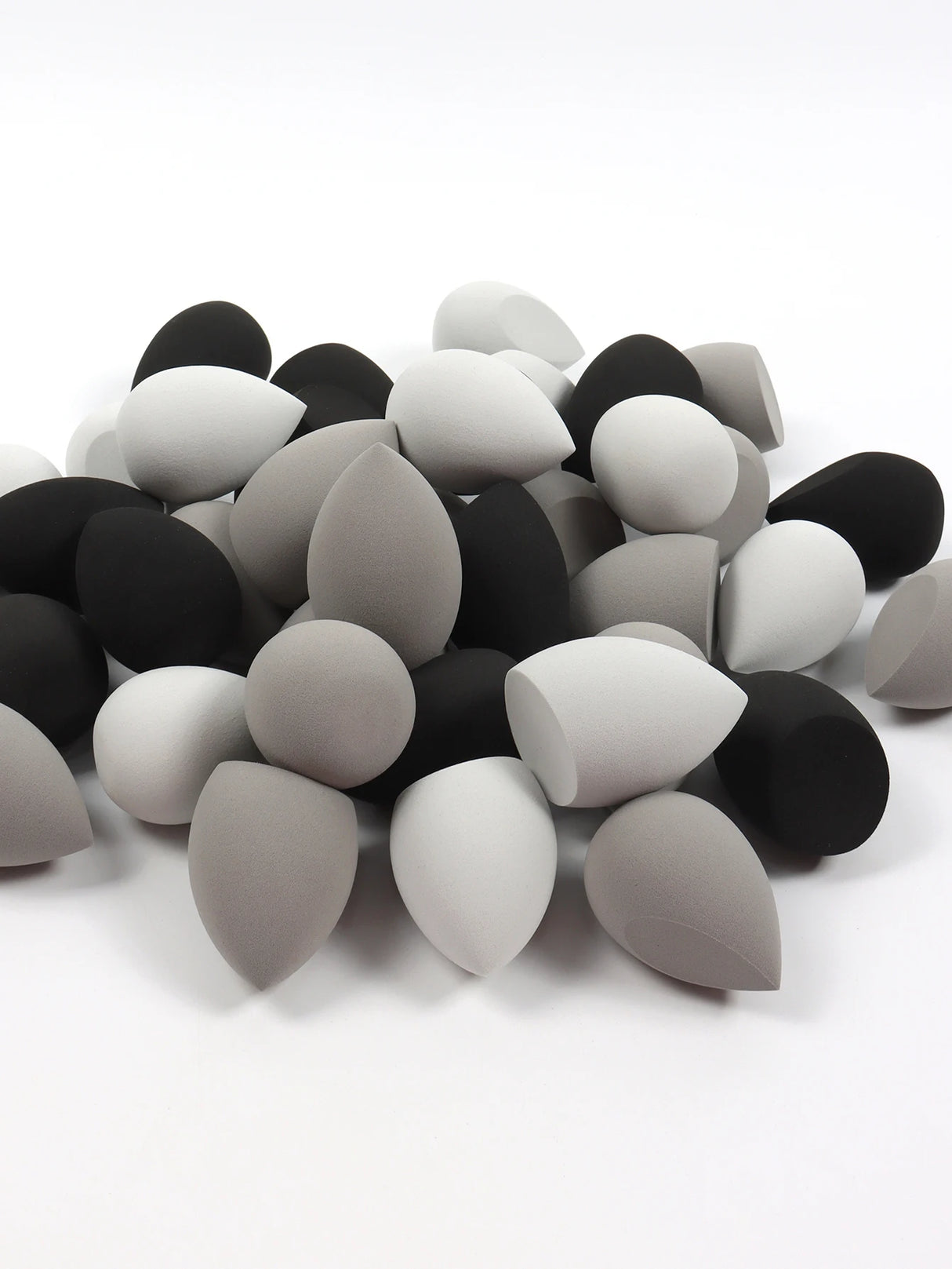 30 Beauty Eggs (Makeup Sponges) Foundation Make-Up Mixed Beauty Sponge, Liquid, Cream and Powder Without Blemish, Multi-Color C