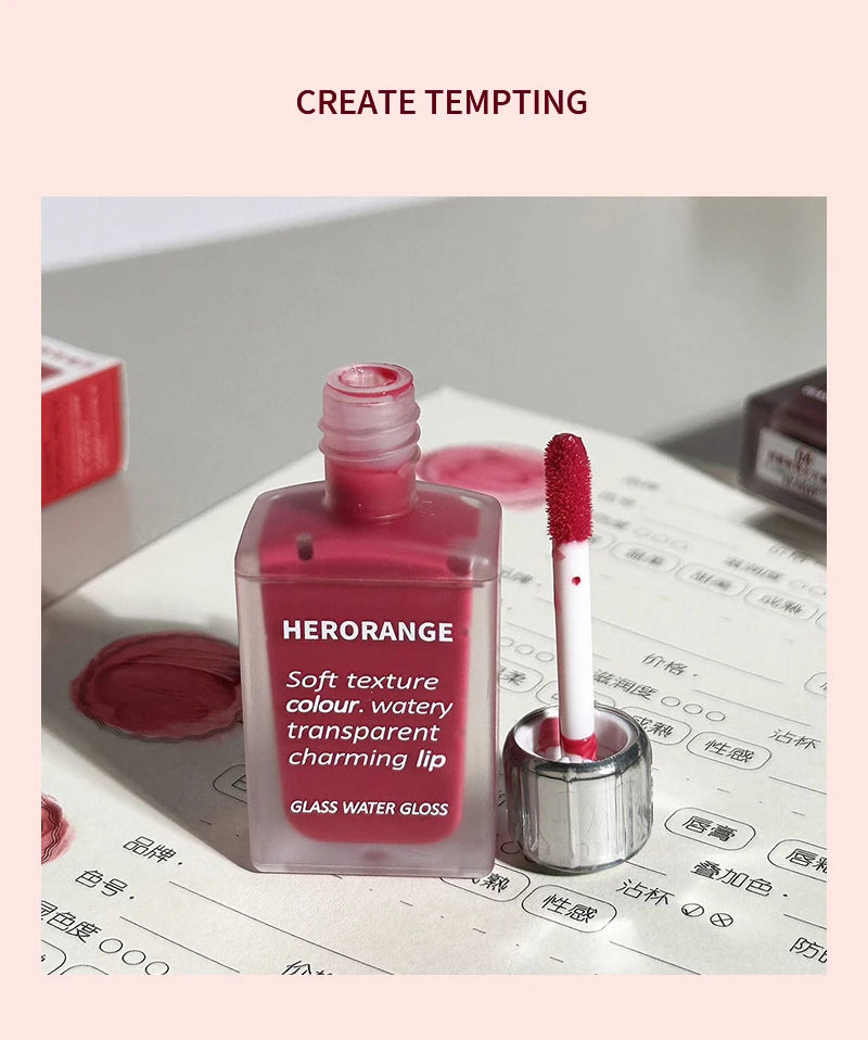 Laca de labios HERORANGE Light Glass-Like: brillo de espejo, fórmula hidratante, resistente a las manchas, de larga duración y que ilumina la piel.