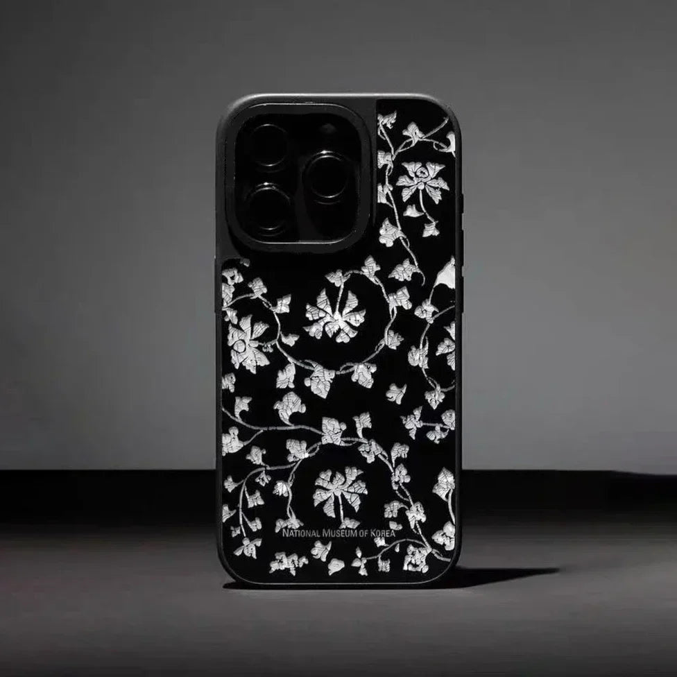 Museum Flower Mirror Surface MagSafe Phone Case
