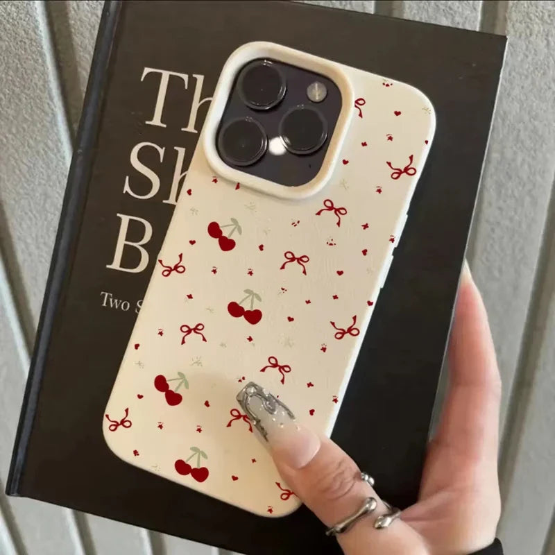 Bonita funda de piel con diseño de cereza para iPhone