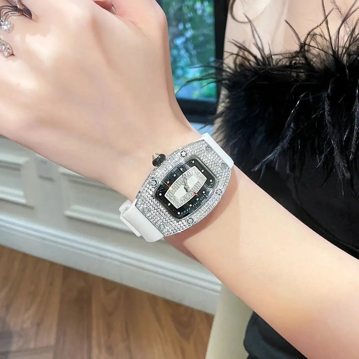 CILOA Starry Sky Women's Watch Women's Quartz Watch Hot Selling - Lootquake