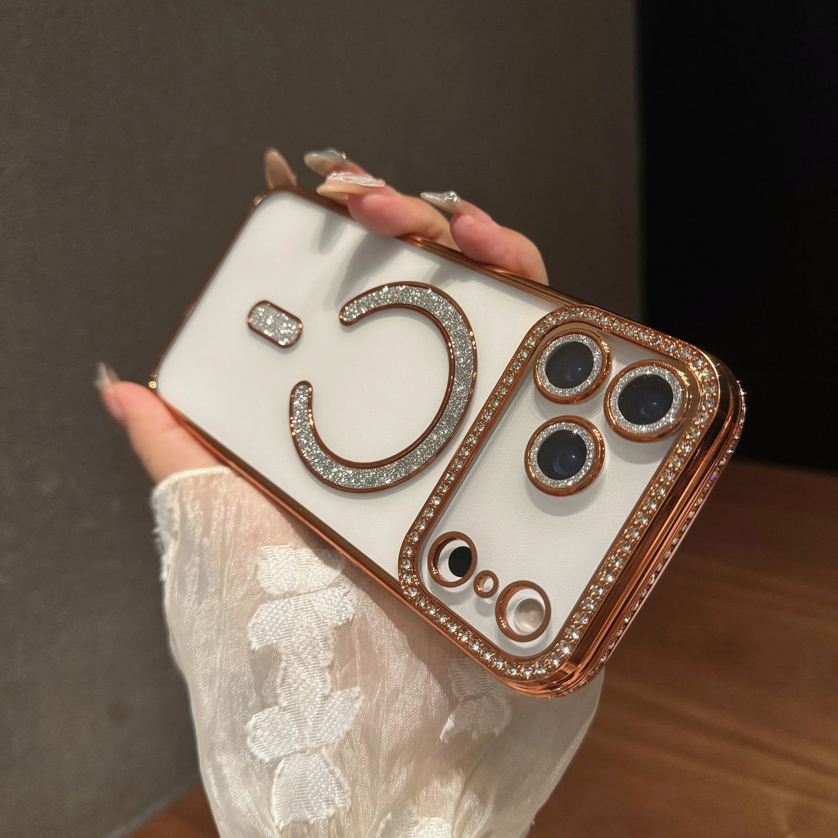 Funda para iPhone con diseño de chica moderna