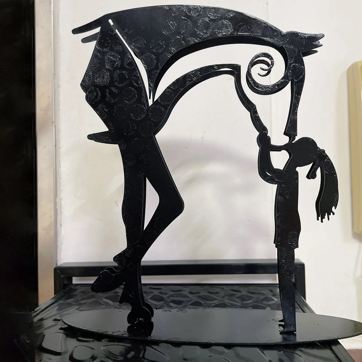 Kiss-Horse Sculpture Modern Statue Rustic Metal Art Men Gift Horse Decor Simple And Classic Design Ornaments