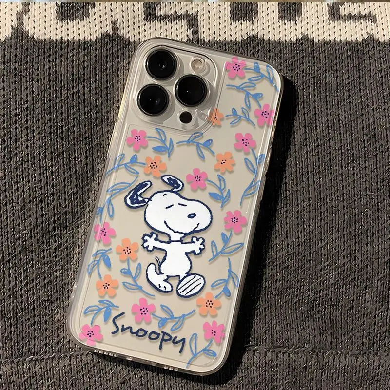 Funda para teléfono con diseño creativo de Snoopy y flores negras