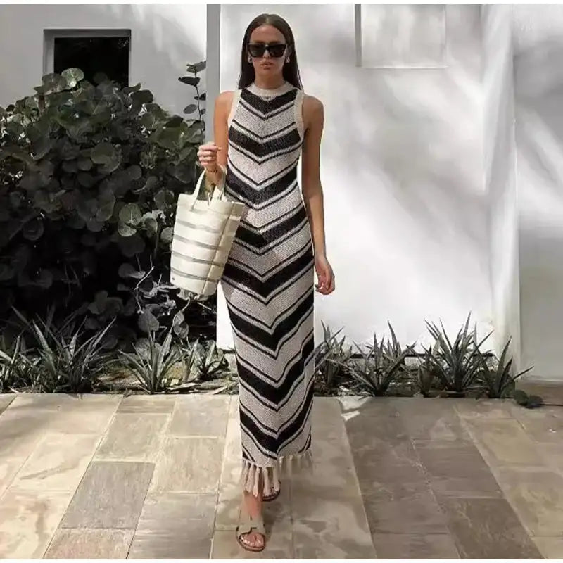 Vestido largo de punto a rayas para mujer, cuello redondo, espalda descubierta, mangas largas ahuecadas, vestido ajustado para mujer, bata de vacaciones de primavera y verano 2024