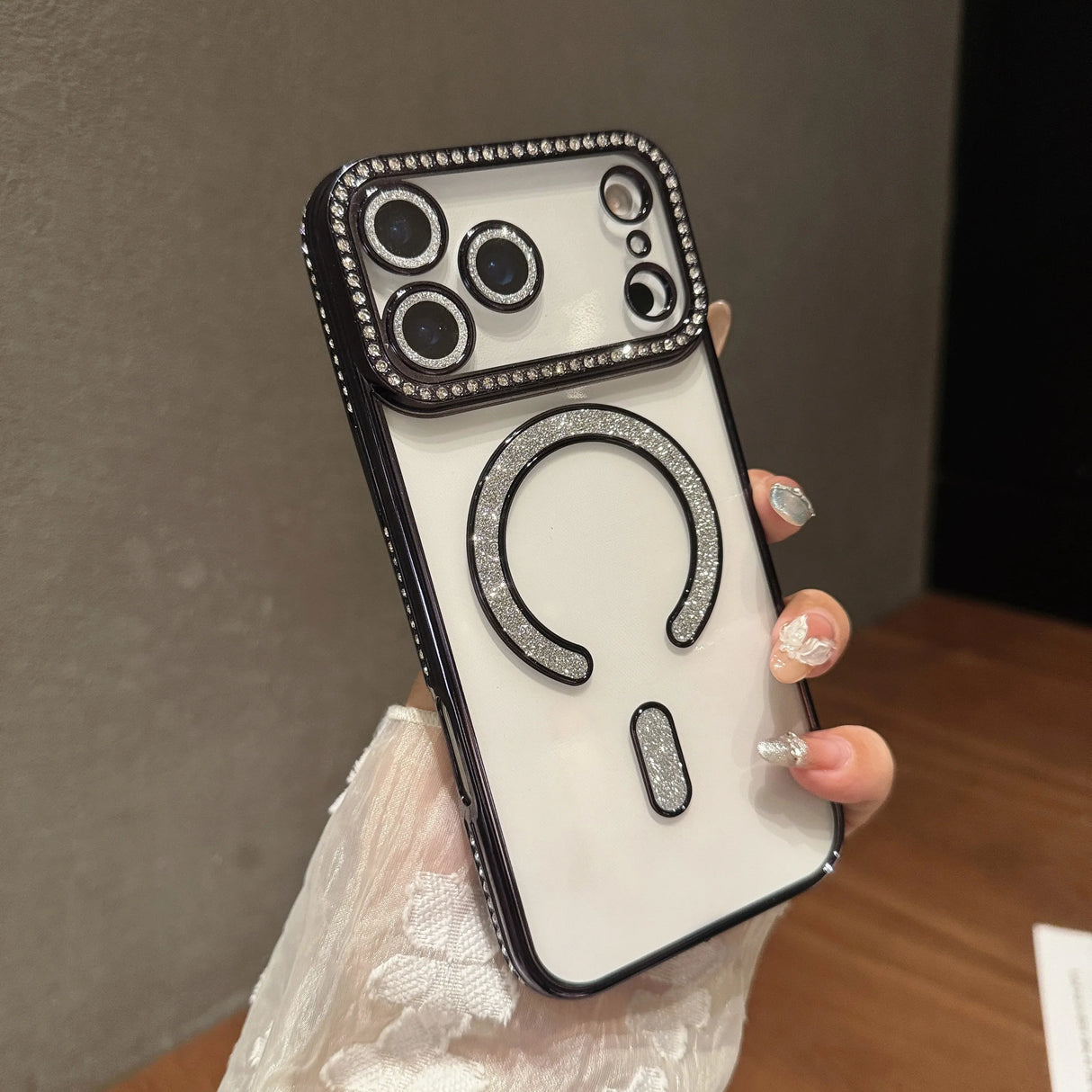 Funda para iPhone con diseño de chica moderna