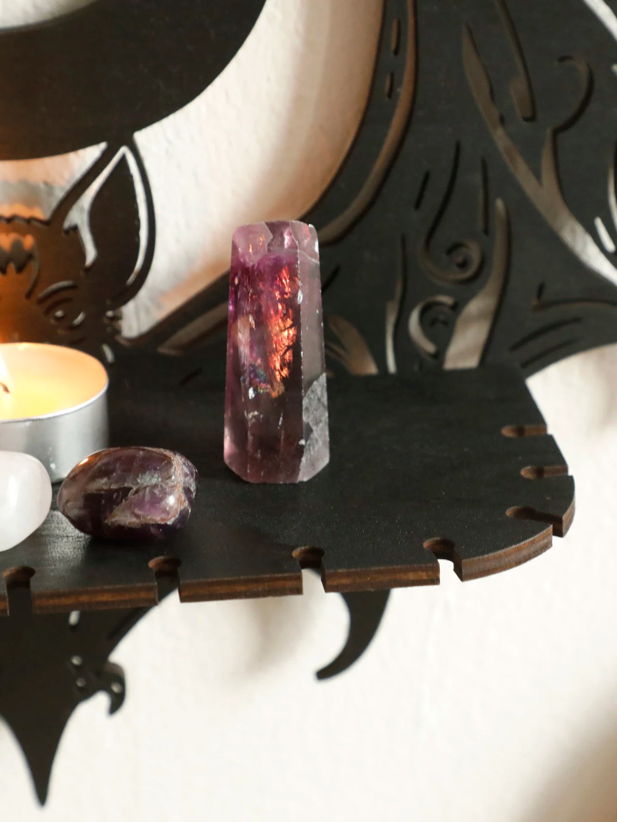 Étagère murale en bois noire pour Halloween, motif gothique chauve-souris et lune, étagère flottante creuse, support en cristal, décoration d'intérieur gothique, décoration de chambre de sorcière