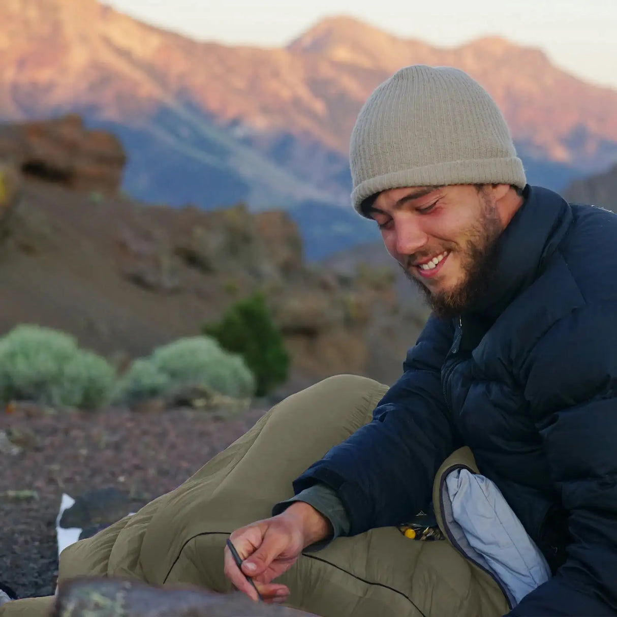 Lixada 190 * 75cm Outdoor Portable Envelope Sleeping Bag Camping Travel Hiking Multifunction Ultra-light 680g Backpacking - Lootquake