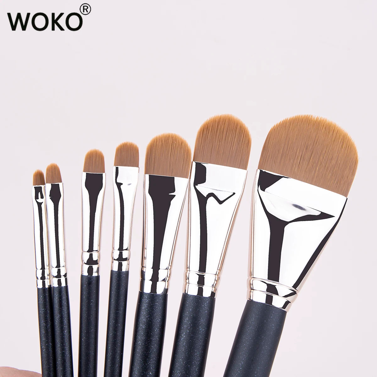 Nueva brocha ultrafina para base de maquillaje, brocha puntiaguda y precisa para difuminar correctores y bases líquidas faciales.