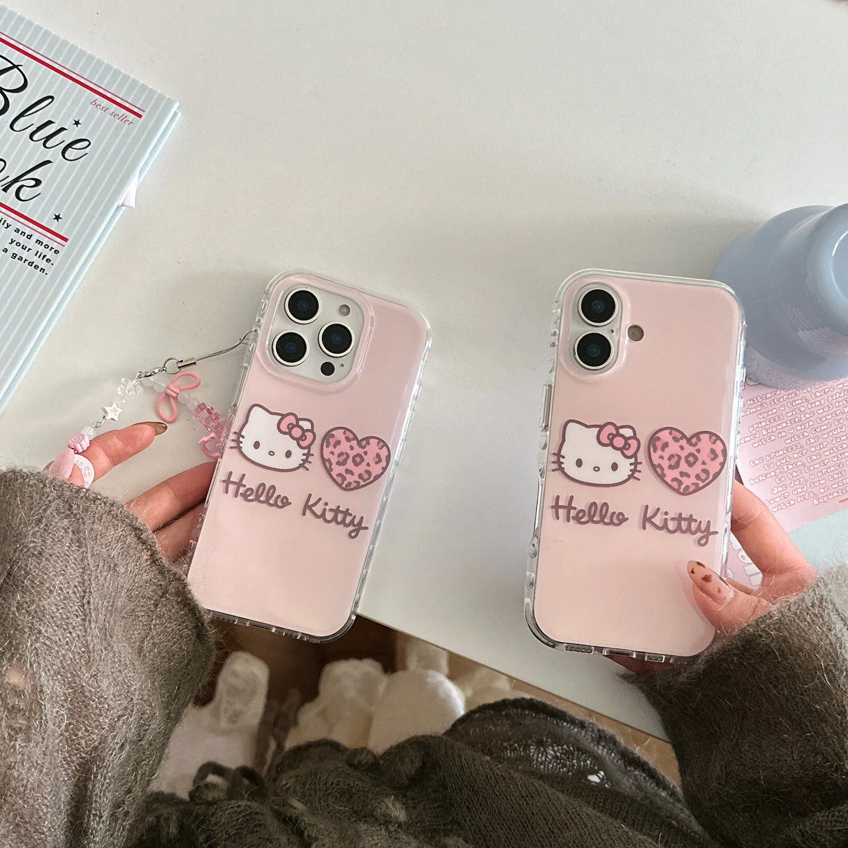 Bonita funda para iPhone con estampado de leopardo rosa de Hello Kitty de IMD.