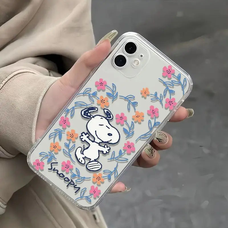 Funda para teléfono con diseño creativo de Snoopy y flores negras