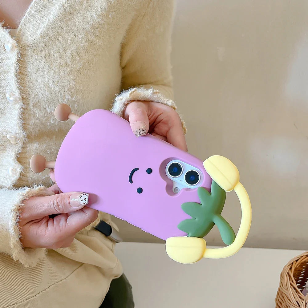 Divertida funda para teléfono con berenjena vegetal