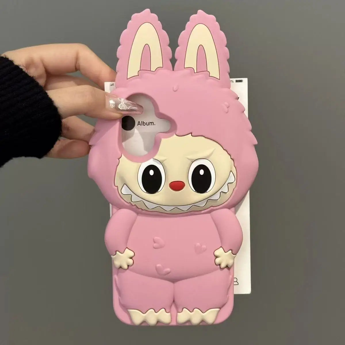 Funda de silicona suave con dibujos de monstruos lindos y soporte para teléfono