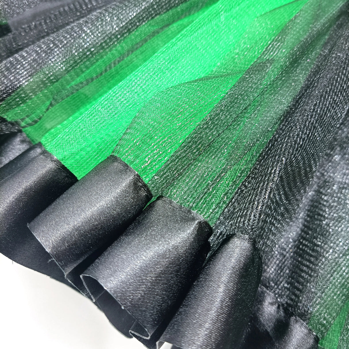 Girl's Halloween Witch Costume Set for Cosplay Parties Includes Breathable Soft Lining Skirt Broom Hat for Children