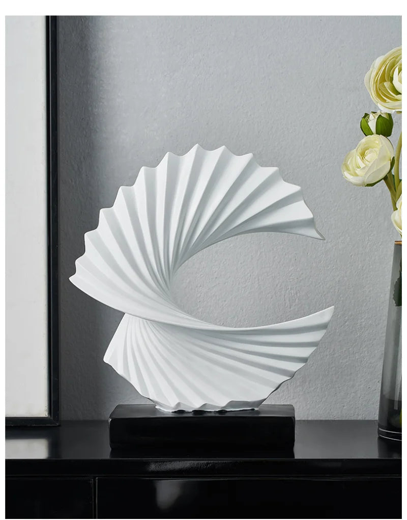Decoration Sculpture Gold Modern Abstract Art Sculpture Resin Crafts Sculpture Ornaments Home Office Desk Decoration Accessories