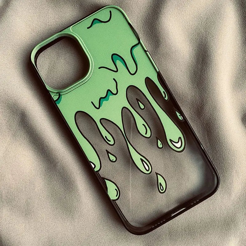 Funda rígida transparente para teléfono con llamas moradas y negras