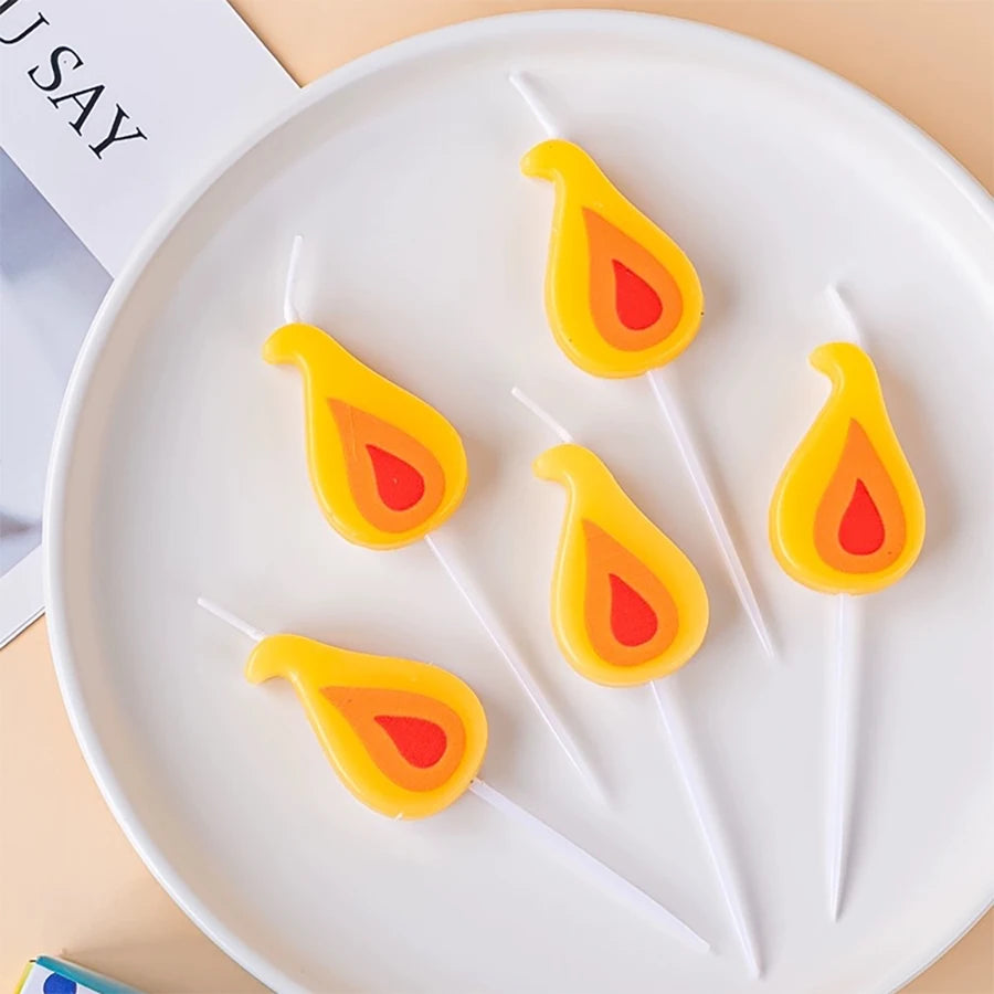 Vela de pastel con llama amarilla, vela de llama de dibujos animados retro, vela de cumpleaños, decoración navideña de celebridades de Internet