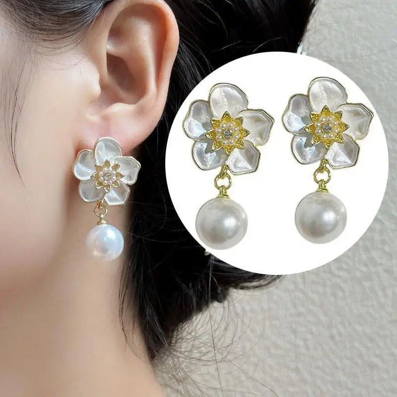 Boucles d'oreilles à tige en argent 925, motif fleur de camélia, tendance coréenne, bijoux pour femmes, noir et blanc, cadeau idéal, 2025