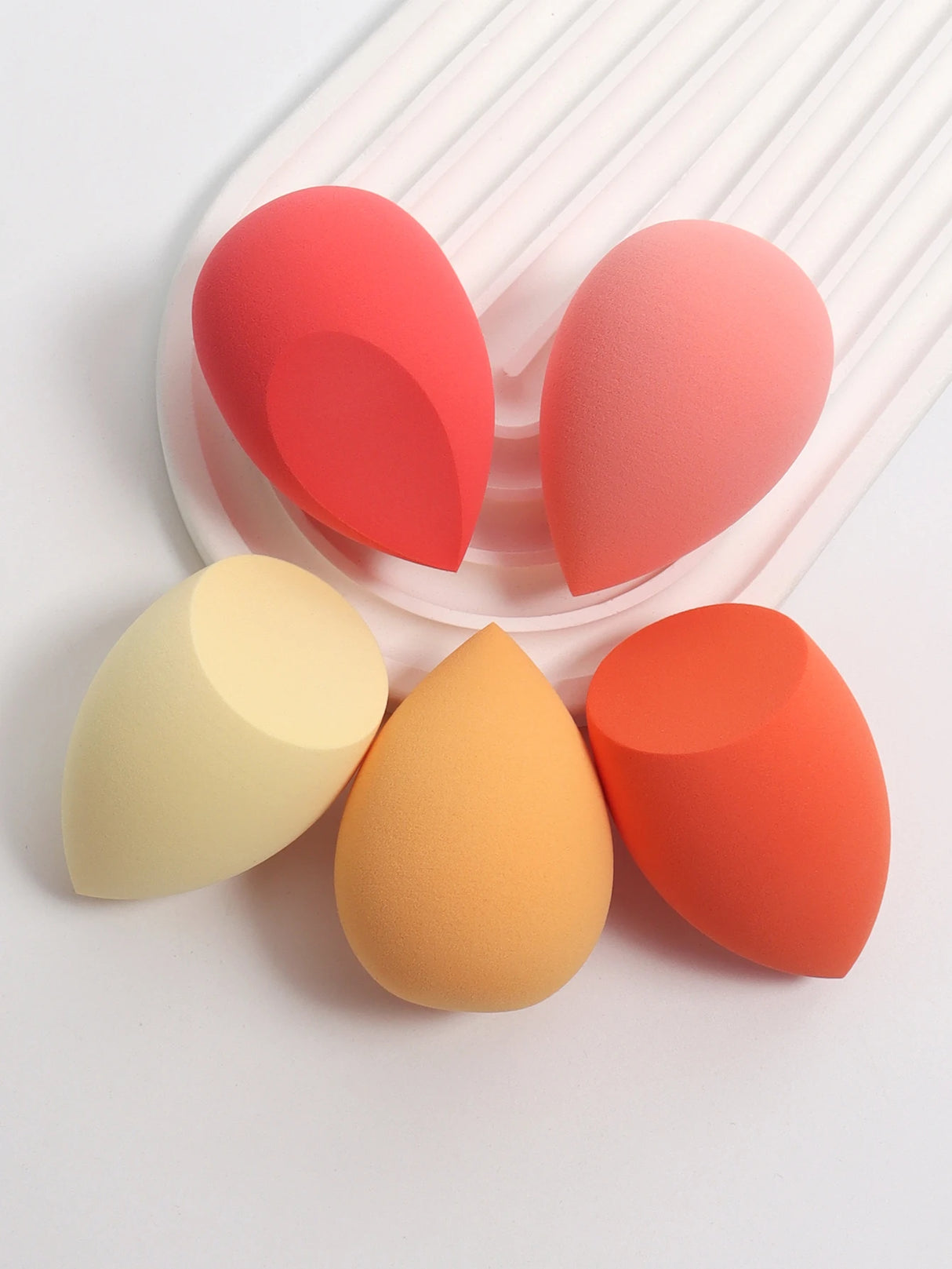 30 Beauty Eggs (Makeup Sponges) Foundation Make-Up Mixed Beauty Sponge, Liquid, Cream and Powder Without Blemish, Multi-Color C