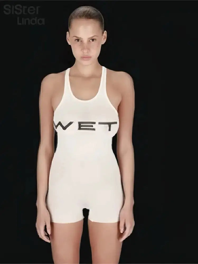 Mono corto informal auténtico para mujer, popular en verano de 2024, con tirantes, escote bajo y espalda descubierta, sin mangas, ideal para combinar con pantalones cortos.