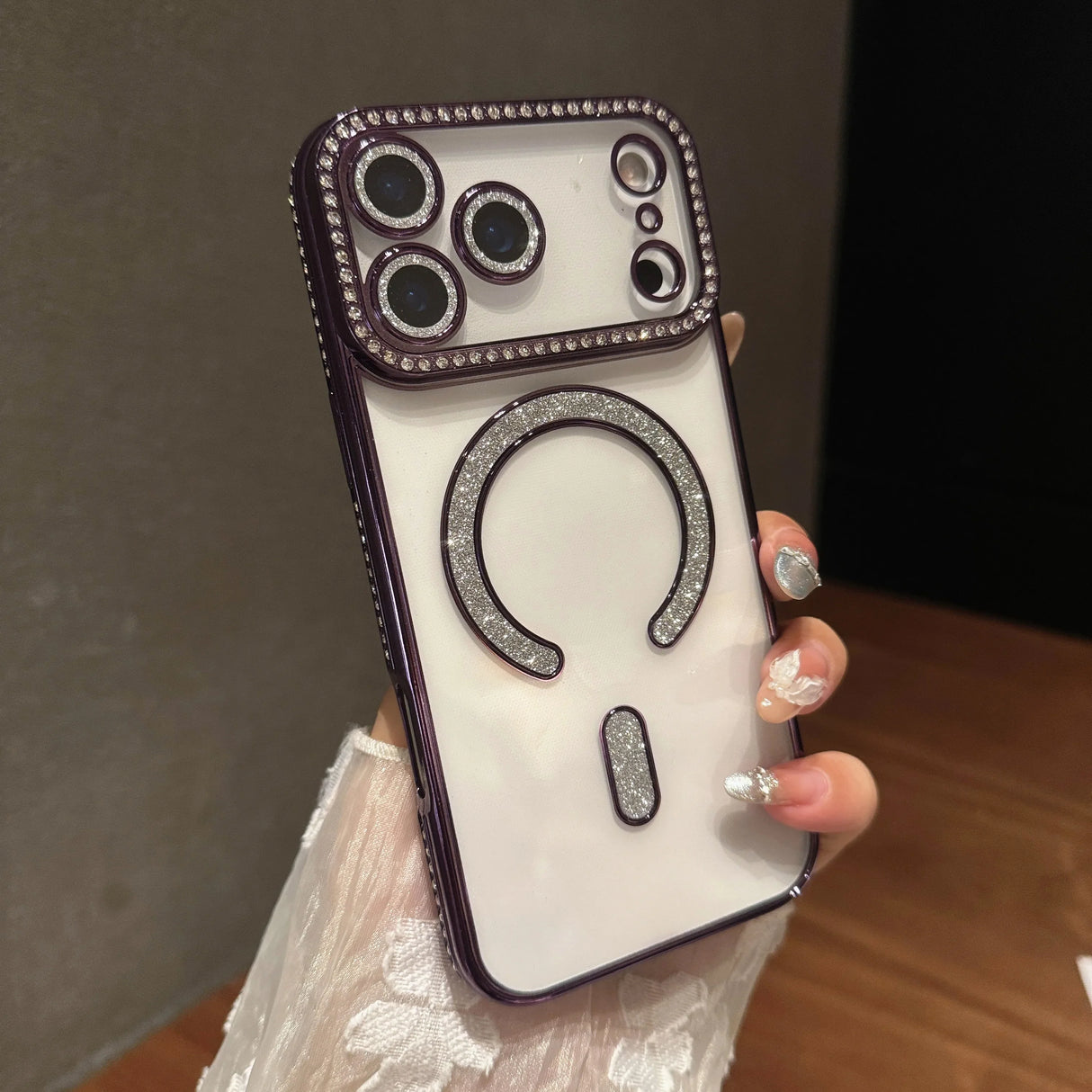 Funda para iPhone con diseño de chica moderna
