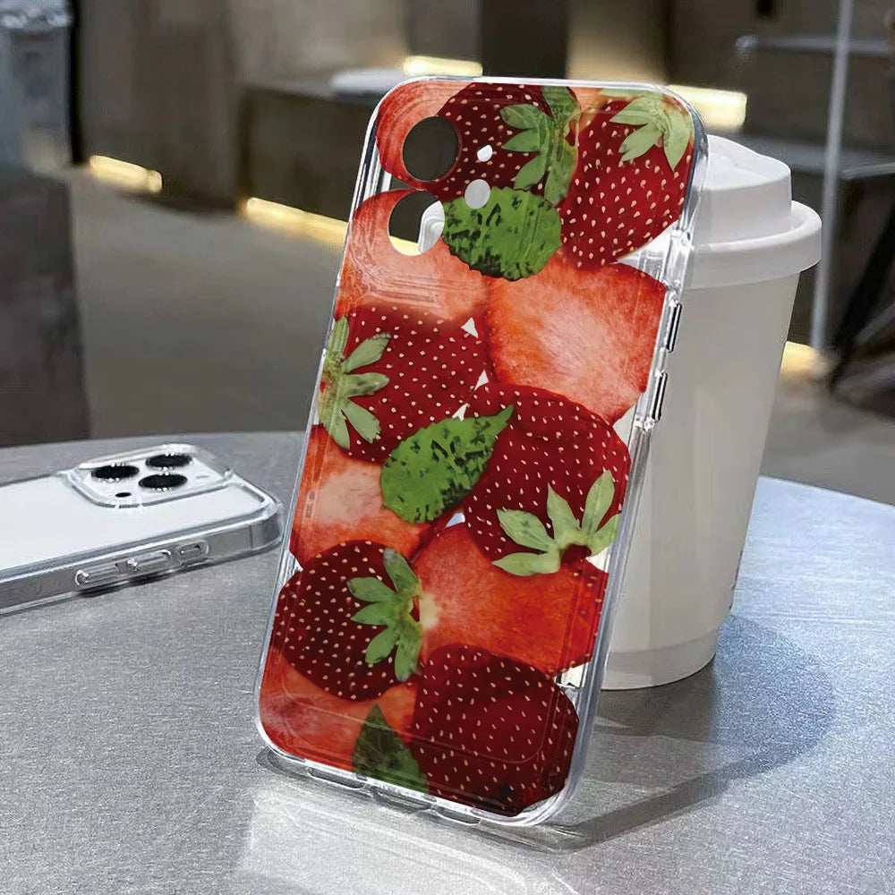 Bonita funda para teléfono con fresas